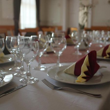 באלאטונפורד Hotel Blaha Lujza מראה חיצוני תמונה