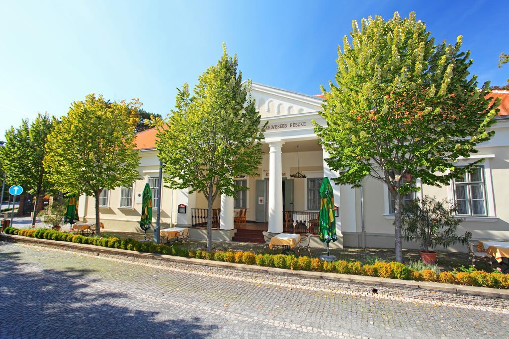 באלאטונפורד Hotel Blaha Lujza מראה חיצוני תמונה