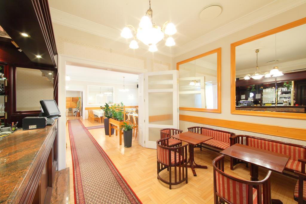 באלאטונפורד Hotel Blaha Lujza מראה חיצוני תמונה
