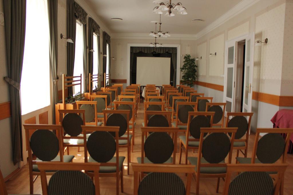 באלאטונפורד Hotel Blaha Lujza מראה חיצוני תמונה