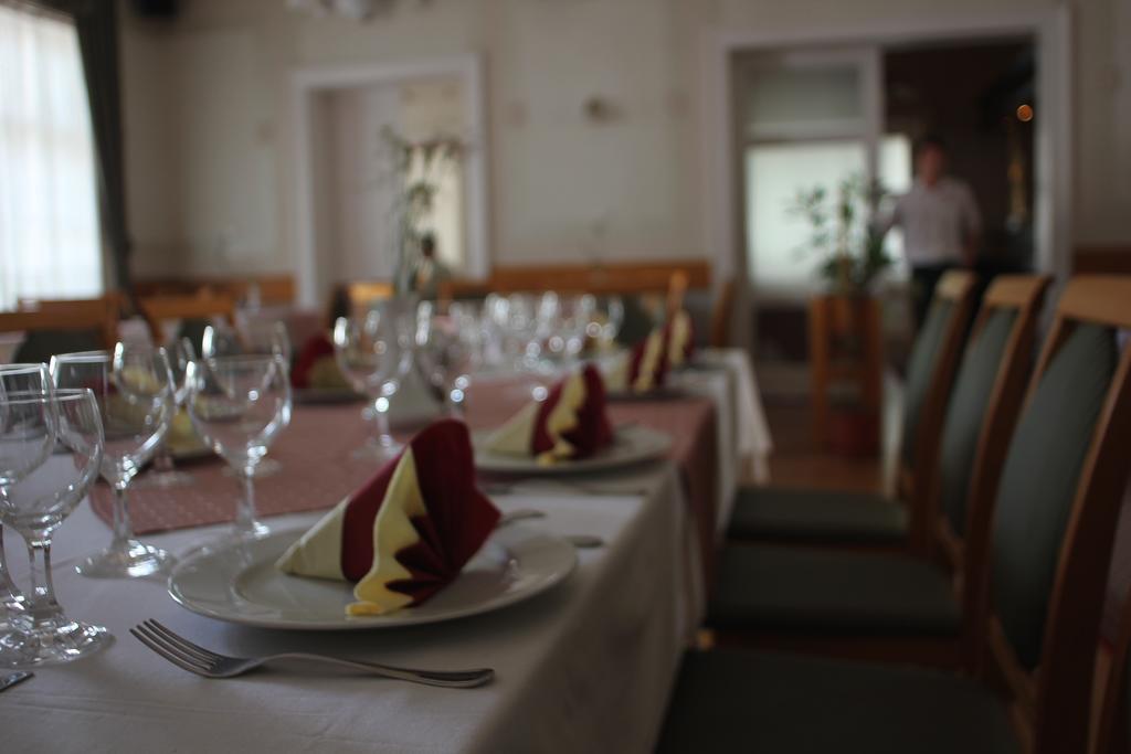 באלאטונפורד Hotel Blaha Lujza מראה חיצוני תמונה